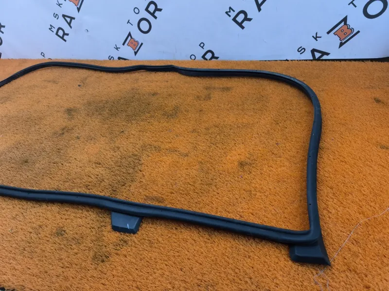 Уплотнитель двери