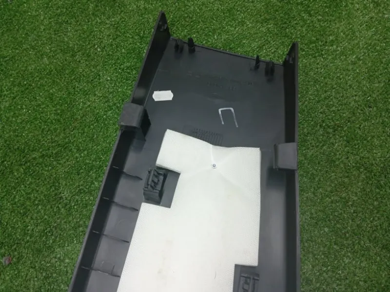 Обшивка центральной стойки