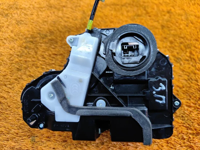 Замок двери