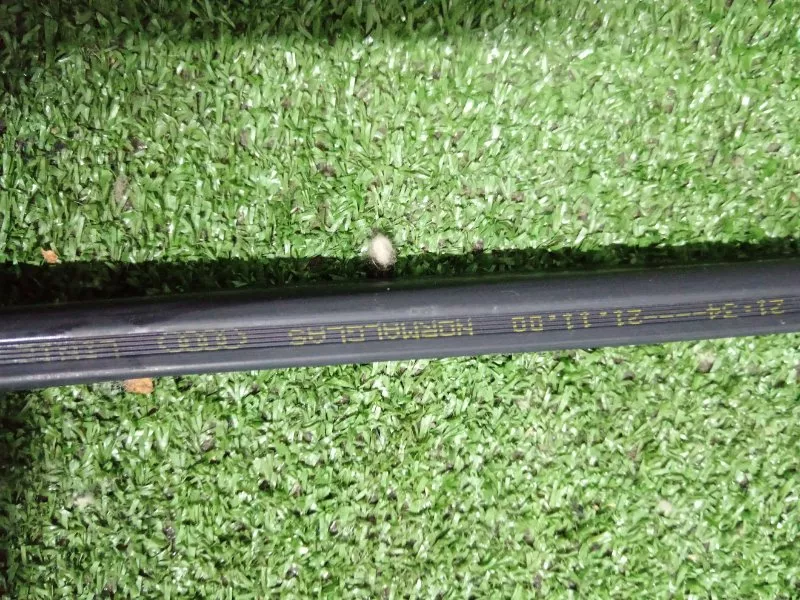 Уплотнитель стекла двери