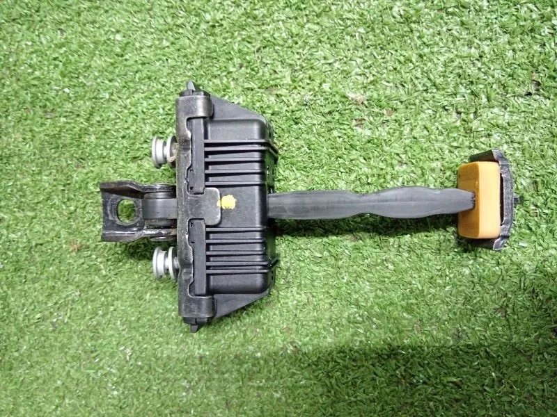 Ограничитель двери