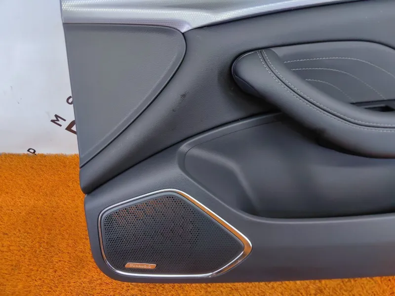 Обшивка двери