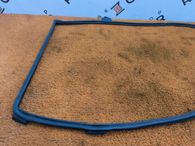 Уплотнитель двери