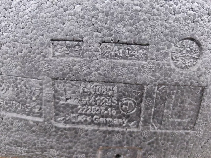 Уплотнитель проема двери