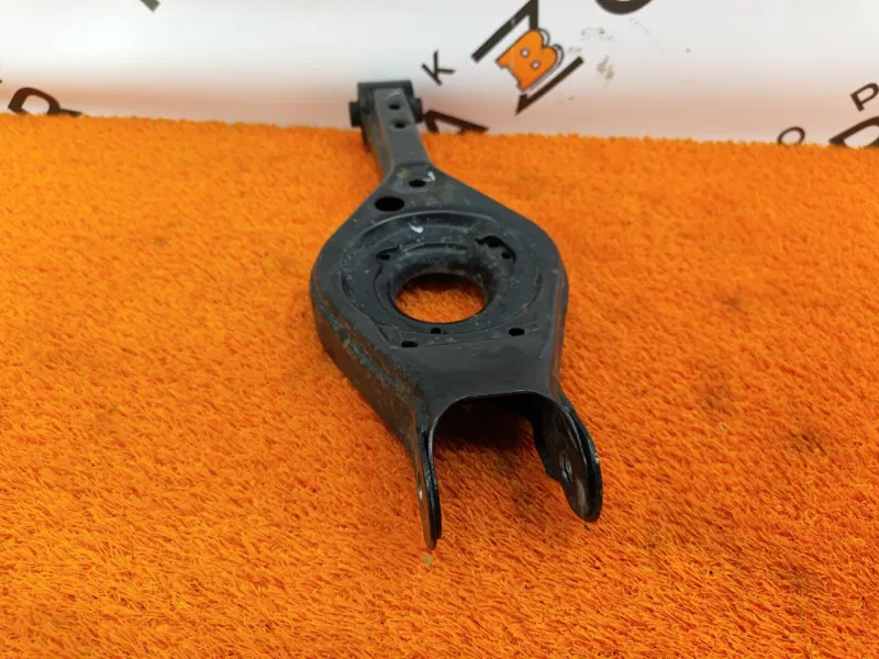 Рычаг подвески