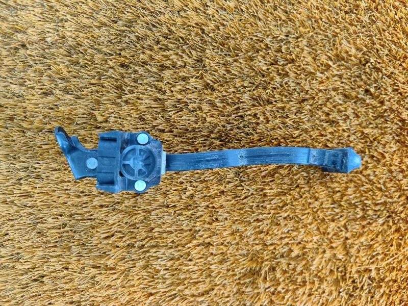 Ограничитель двери