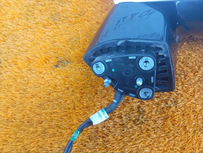 Зеркало боковое