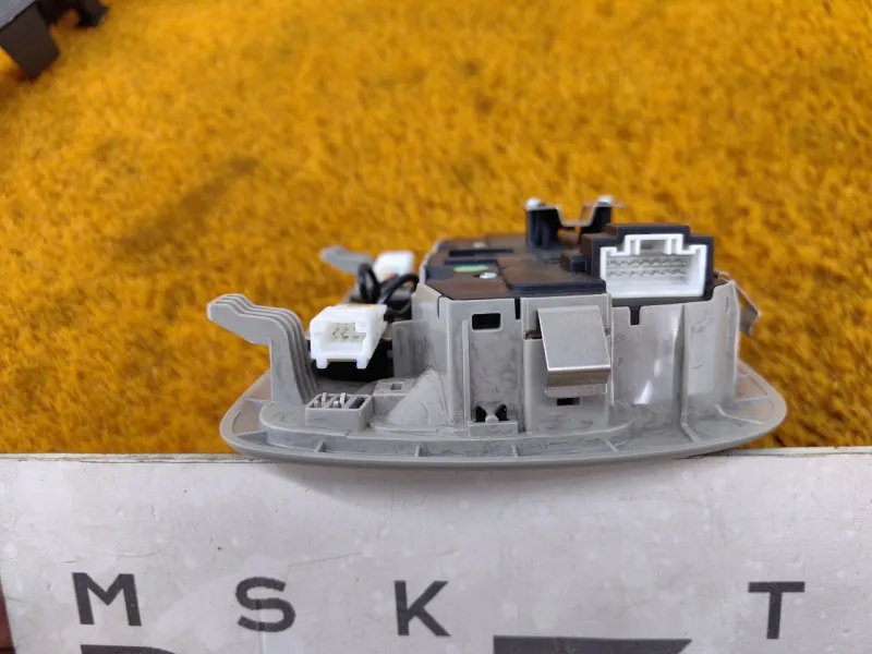 Плафон салона