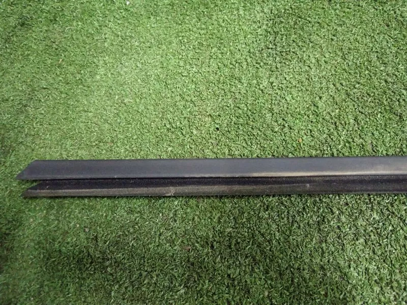 Молдинг стекла