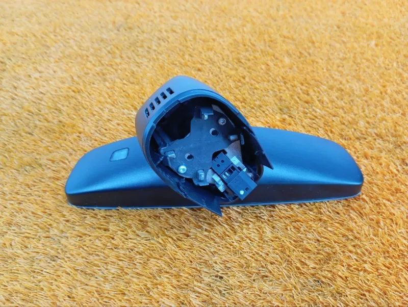 Зеркало заднего вида