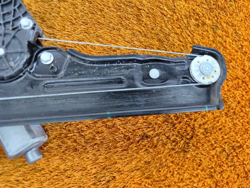 Стеклоподъемник