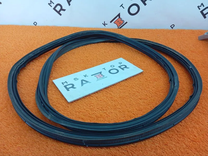 Уплотнитель багажника