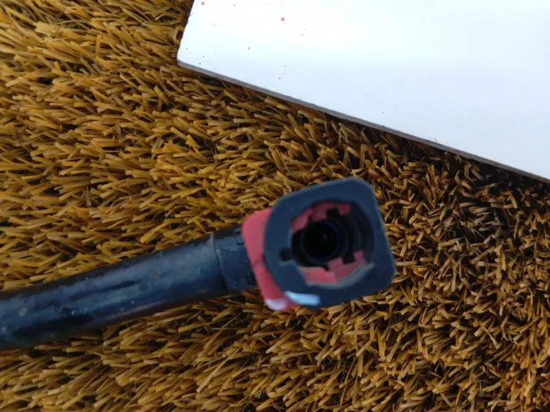 Трубка топливная