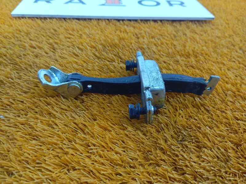 Ограничитель двери