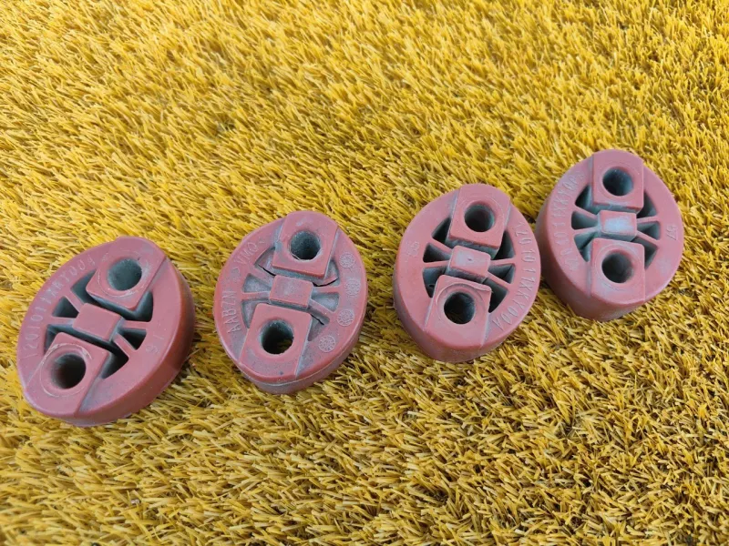 Крепление глушителя