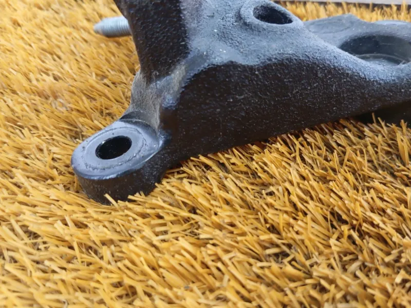 Кронштейн опоры двигателя