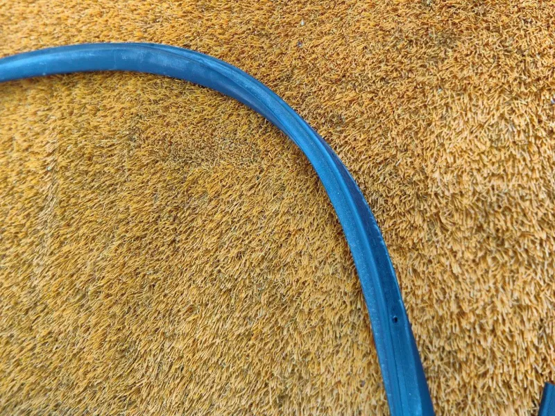 Уплотнитель двери