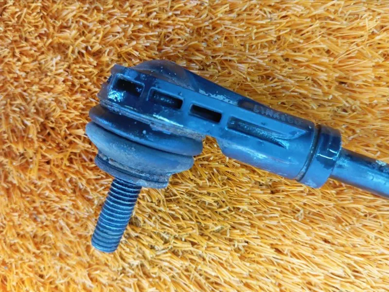 Стойка стабилизатора