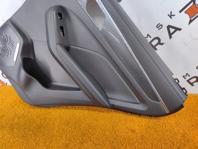 Обшивка двери