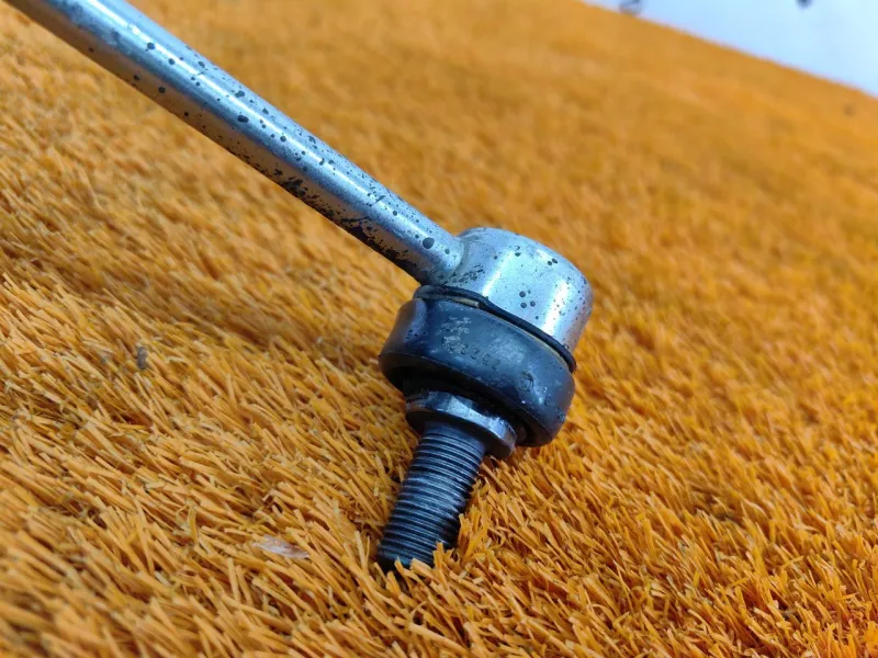 Стойка стабилизатора