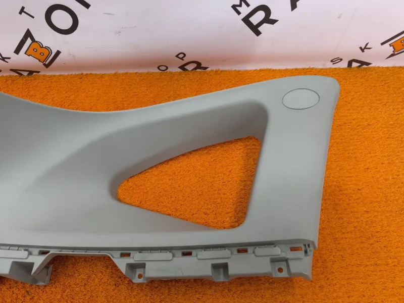 Накладка на стойку кузова