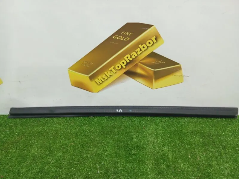 Уплотнитель стекла двери