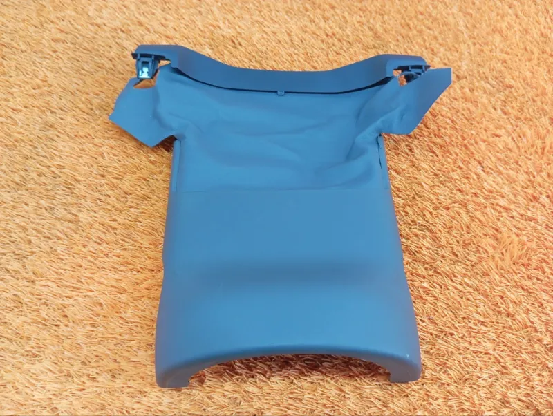 Кожух рулевой колонки