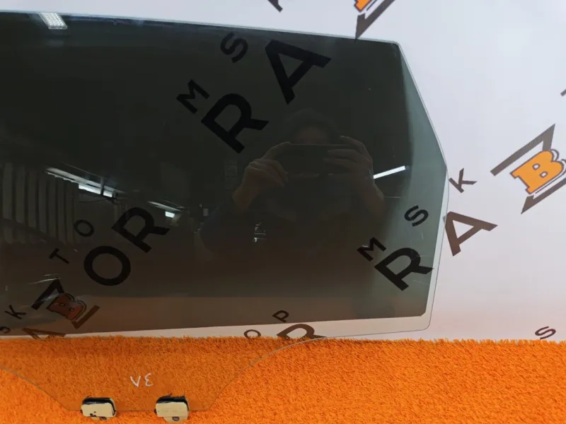 Стекло двери