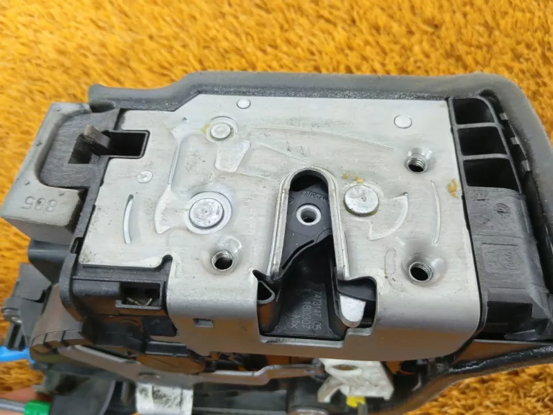 Замок двери