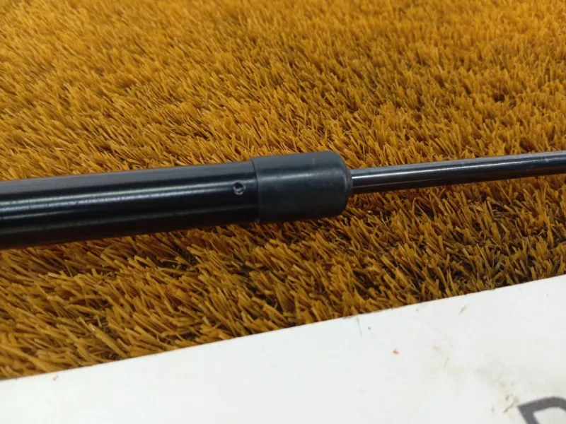 Амортизатор багажника