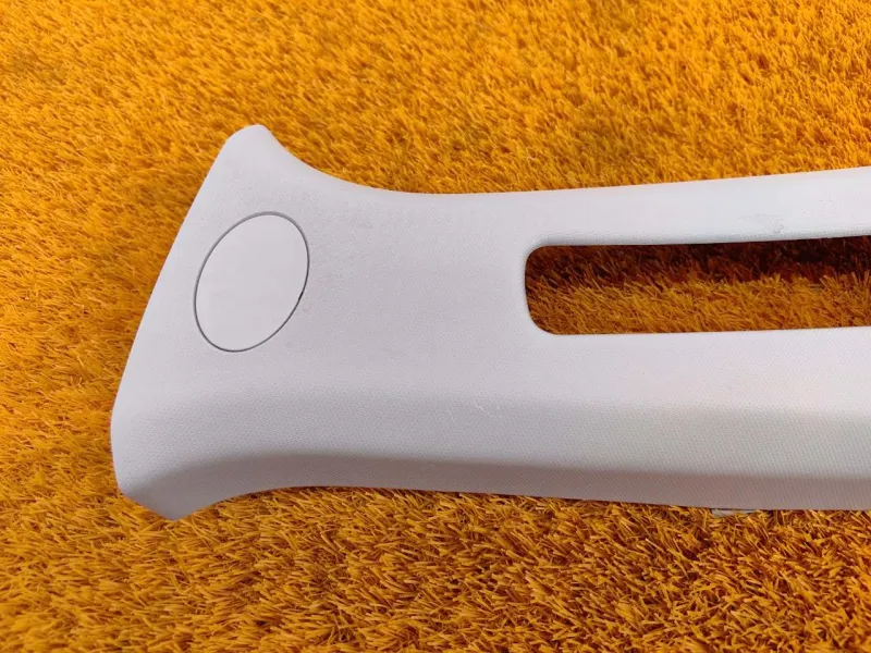 Обшивка центральной стойки