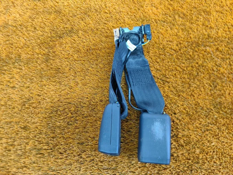 Ответная часть ремня безопасности