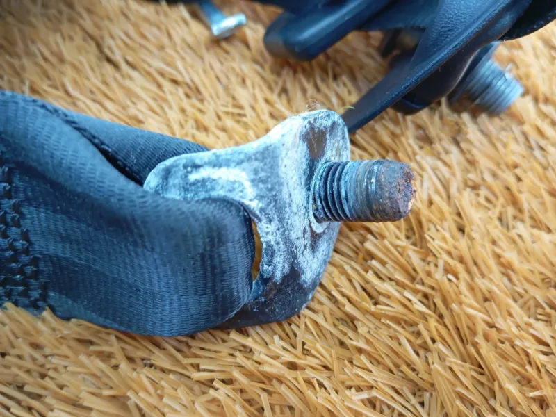 Ремень безопасности