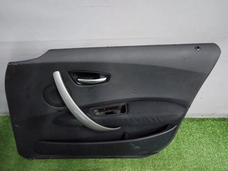 Обшивка двери BMW 1-Series 2004 51419121144 E87, передняя правая