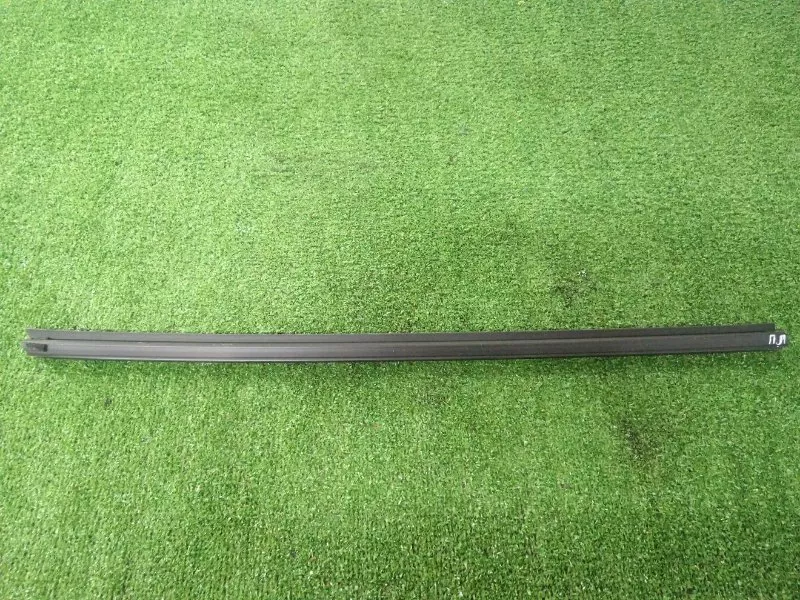 Уплотнитель стекла двери