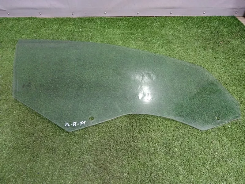 Стекло двери BMW 5-Series 2010 51337182110 F10, переднее правое