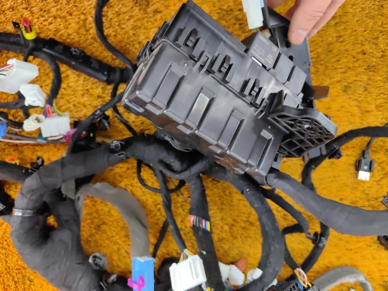 Проводка салона