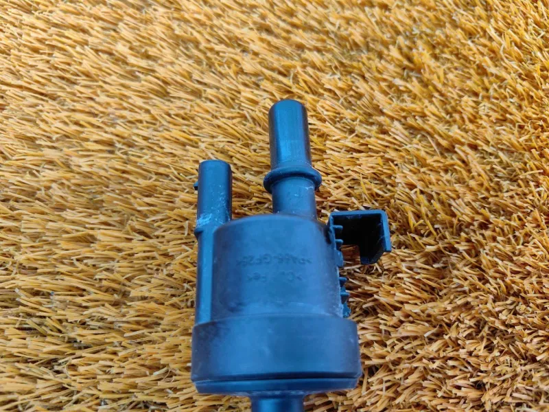 Клапан вентиляции топливного бака