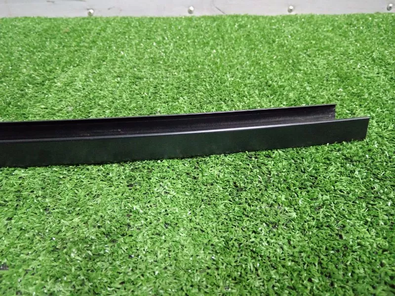 Направляющая стекла двери BMW X3 2017 51357393439 G01 B47, задняя левая