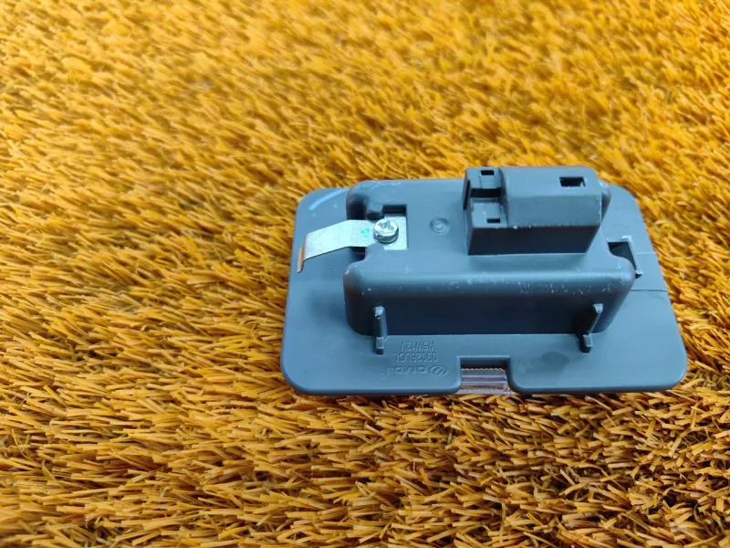 Плафон подсветки багажника