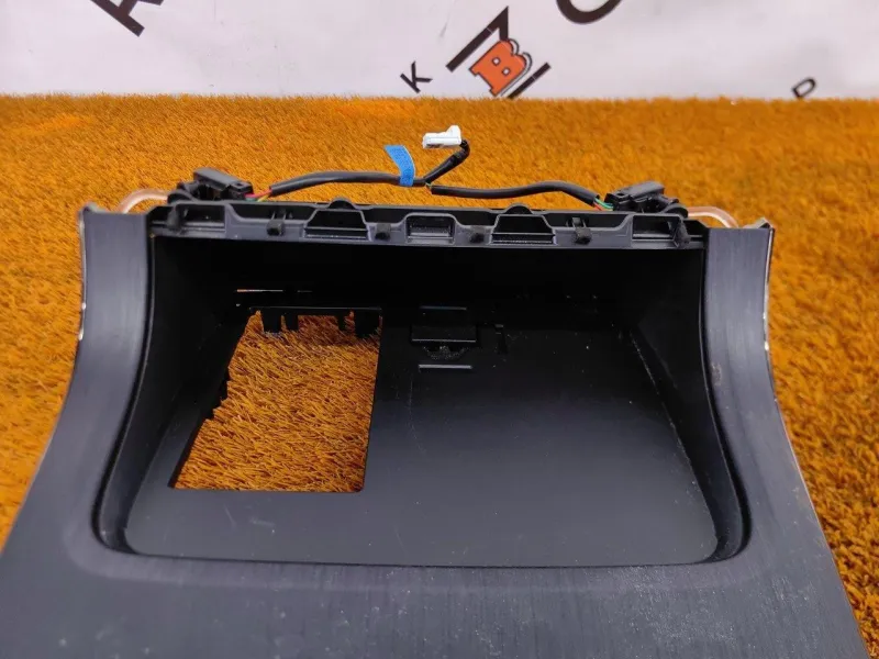 Накладка центральной консоли