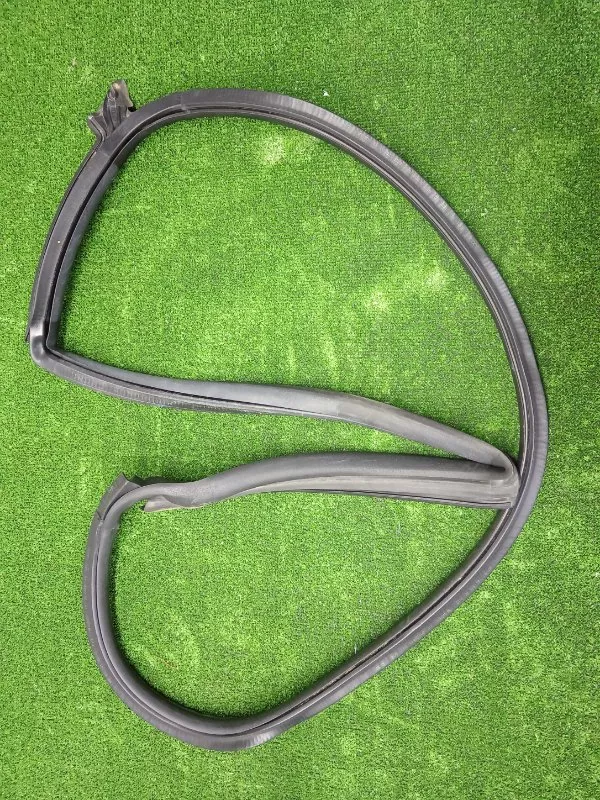 Уплотнитель двери