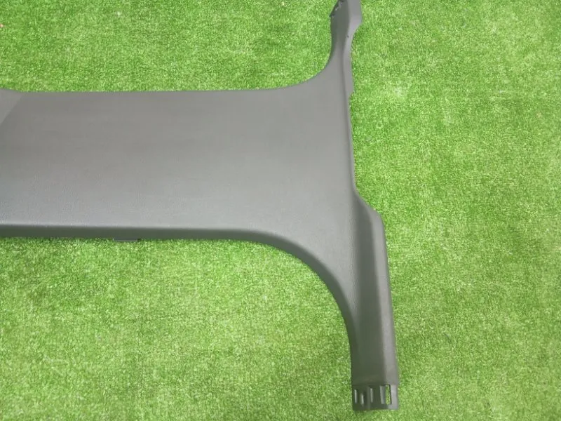 Обшивка центральной стойки