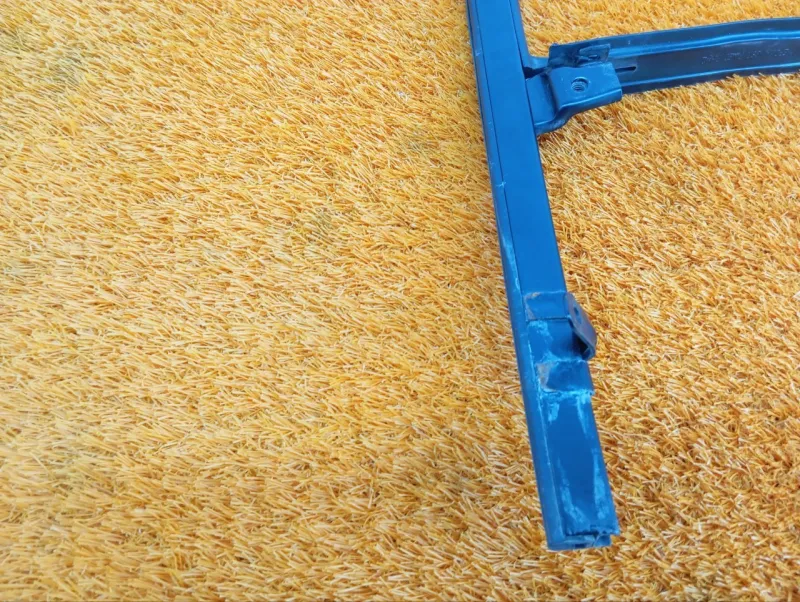 Уплотнитель стекла двери