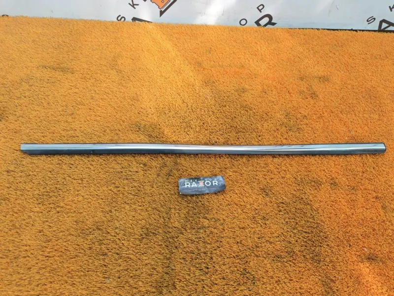 Молдинг стекла