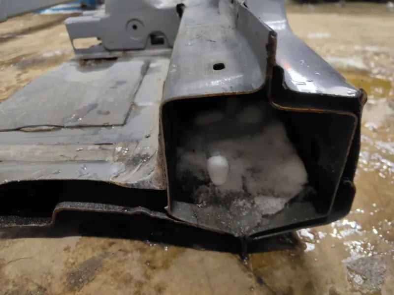 Порог с центральной стойкой Chery Tiggo 4 PRO 2023 502000843AAADYJ SQRE4G15C, правый