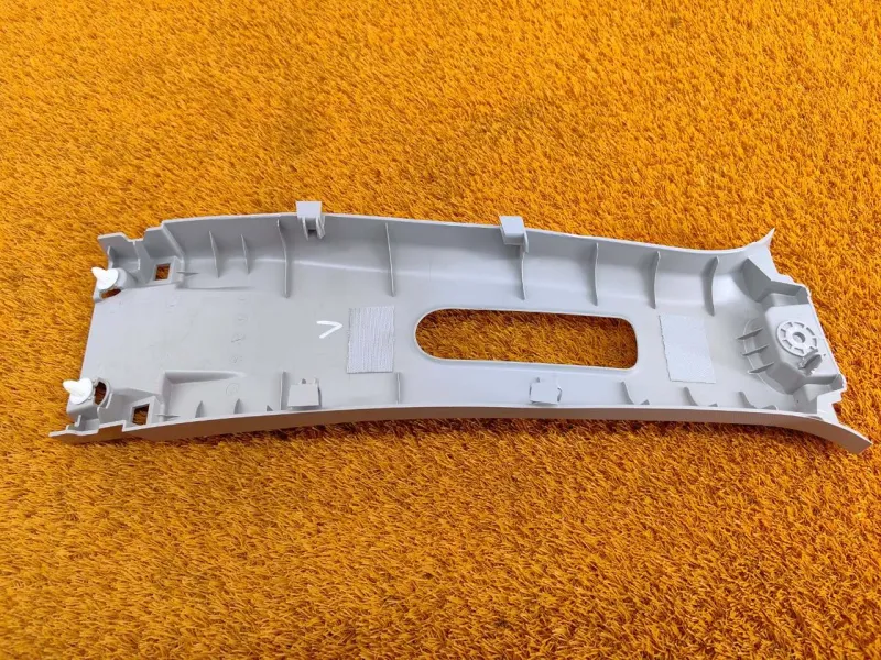 Обшивка центральной стойки