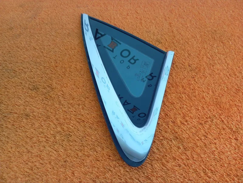 Форточка задняя