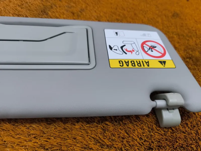 Козырек солнцезащитный