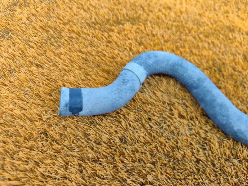 Патрубок отопителя